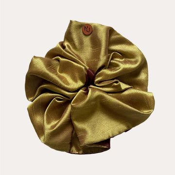 Colette Paula Dorado-Rojizo