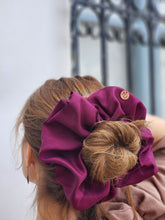 Cargar imagen en el visor de la galería, Scrunchie Paula Uva
