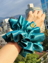 Cargar imagen en el visor de la galería, Scrunchie Clara Turquesa
