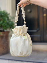 Cargar imagen en el visor de la galería, Bolso Reversible Claire Snow White
