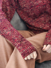 Cargar imagen en el visor de la galería, Chaleco Alpaca Ruby Golden
