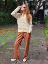 Cargar imagen en el visor de la galería, Cárdigan Alpaca Sand Golden
