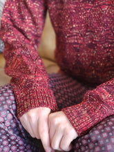 Cargar imagen en el visor de la galería, Chaleco Alpaca Ruby Golden
