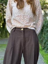 Cargar imagen en el visor de la galería, Blusa Encaje Winter Bloom
