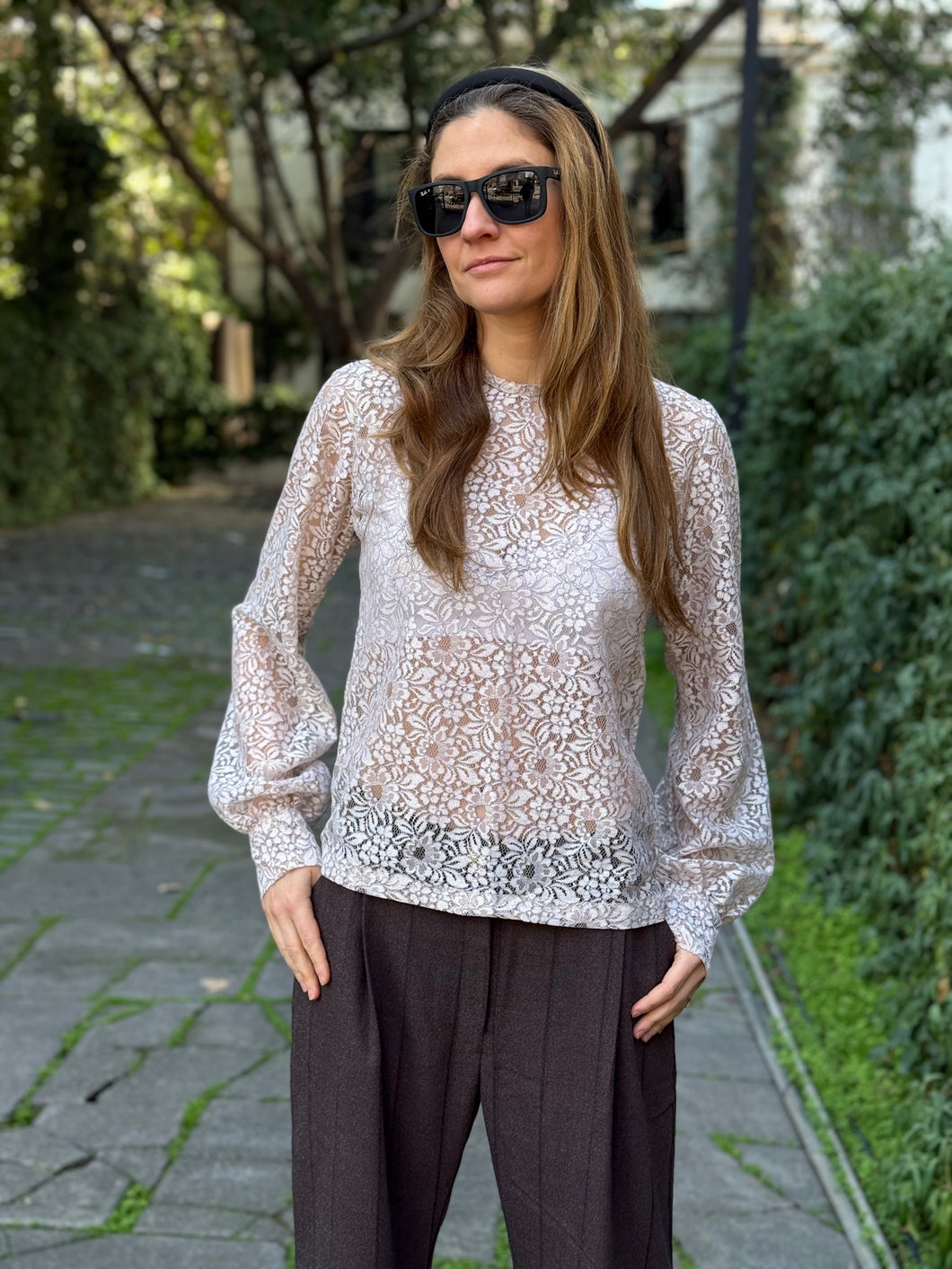 Blusa Encaje Winter Bloom