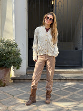 Cargar imagen en el visor de la galería, Cárdigan Alpaca Sand Golden
