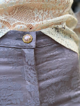 Cargar imagen en el visor de la galería, Pantalón Brocado Lilac Fog
