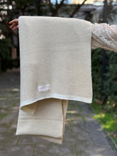 Cargar imagen en el visor de la galería, Echarpe Alpaca Ivory Golden
